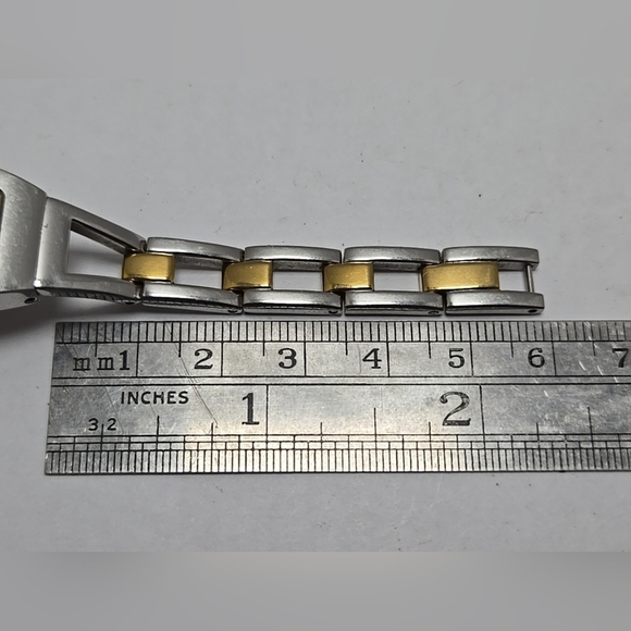 Womens Fossil F2 Watch 17mm Silver Gold Two Tone ES-9382 New Battery Petite - Picture 7 of 9